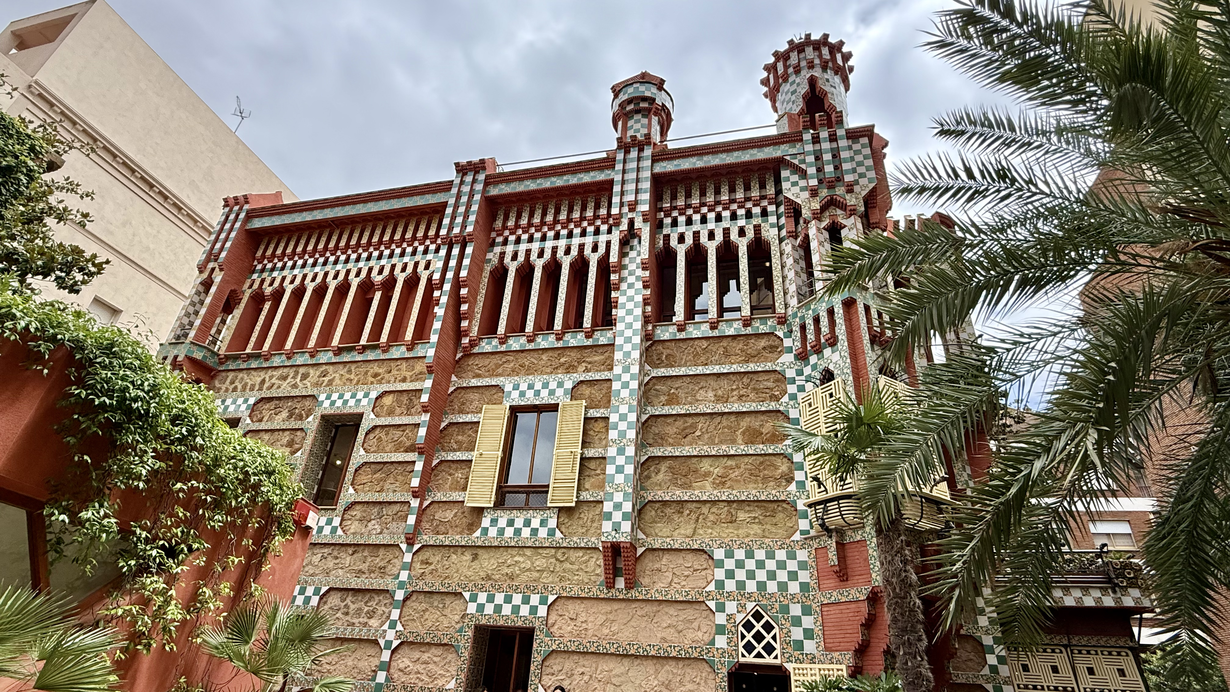 Casa Vicens Barcelona Gaudí Gràcia exterior facade